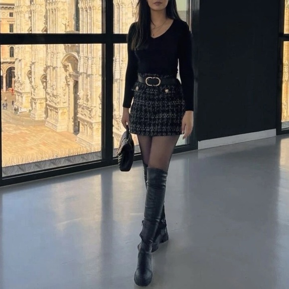 Mini skirt - Picture 2 of 4